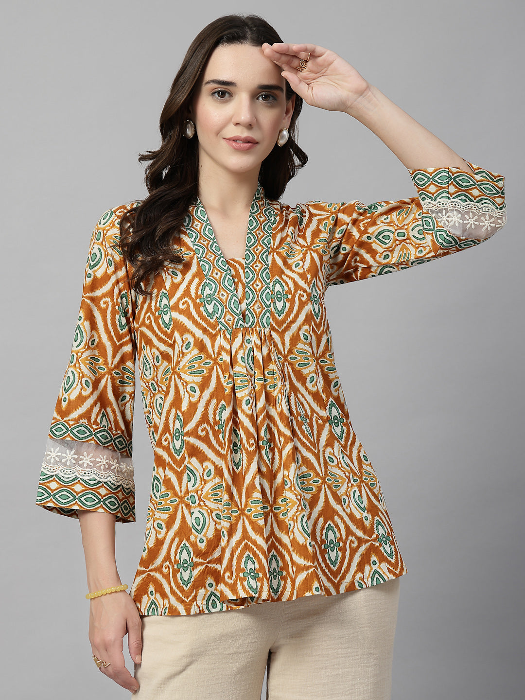 Printed lace insert sleeves Top