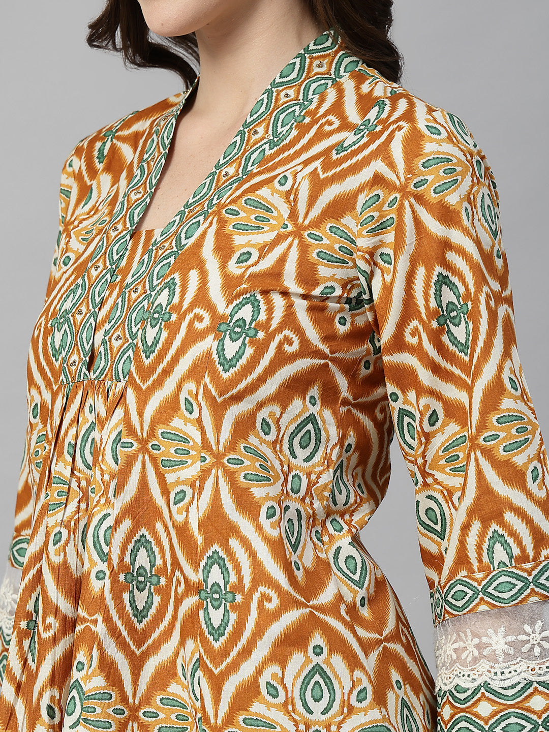 Printed lace insert sleeves Top