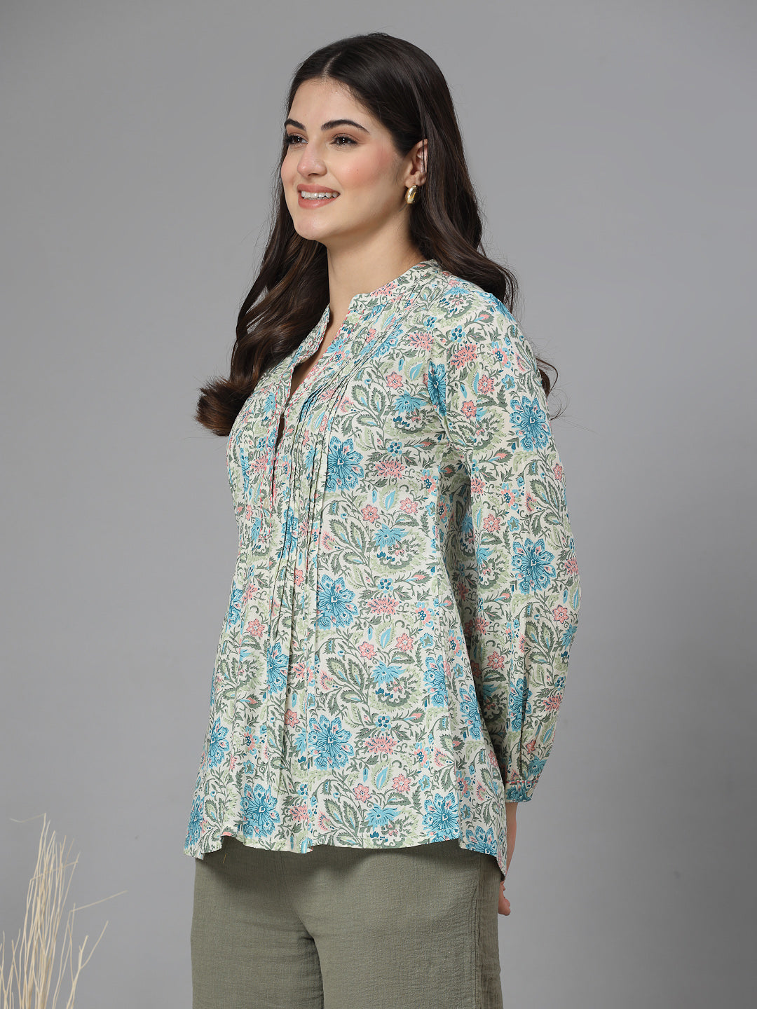 Blue Floral Print Mandarin Collar Long Sleeves Pintucks Top