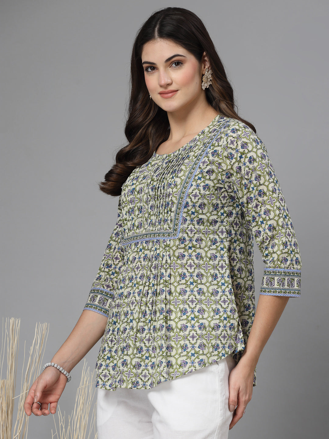 Floral print pintucks top