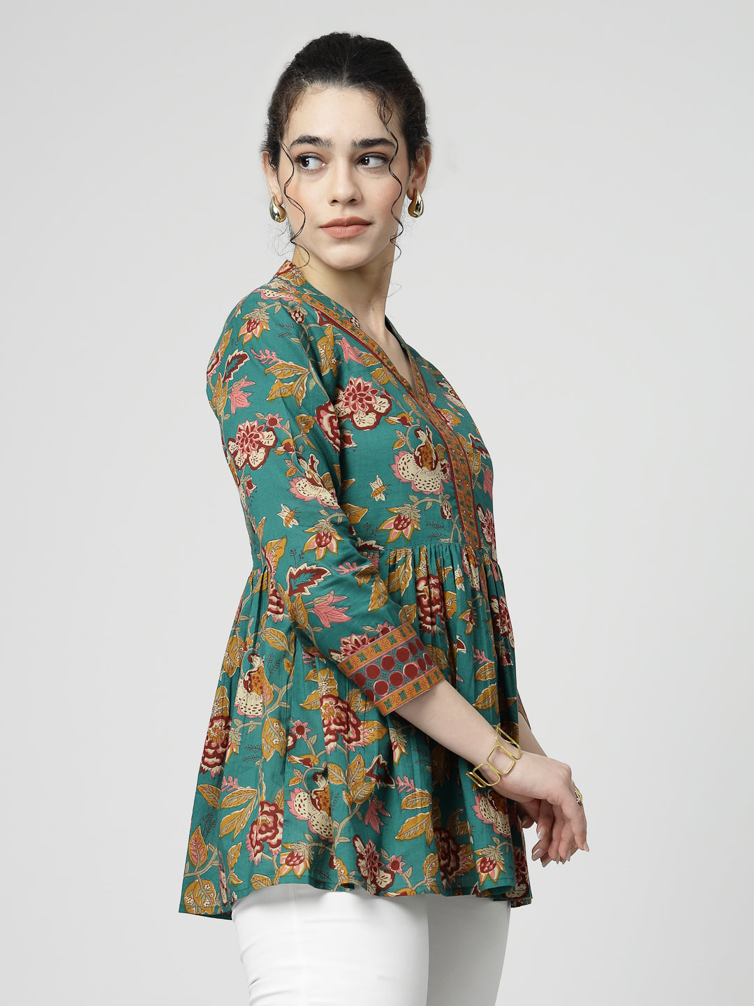 Floral V neck gathers top