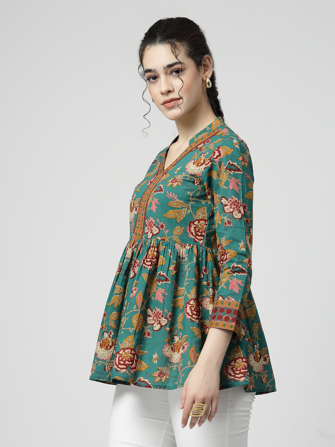 Floral V neck gathers top