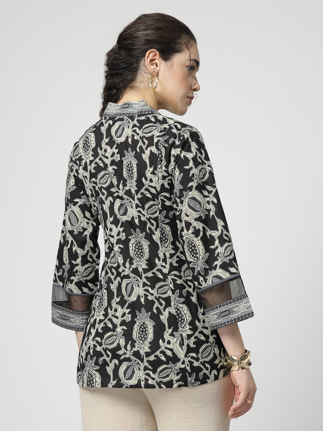 Lace Detail sleeves Top