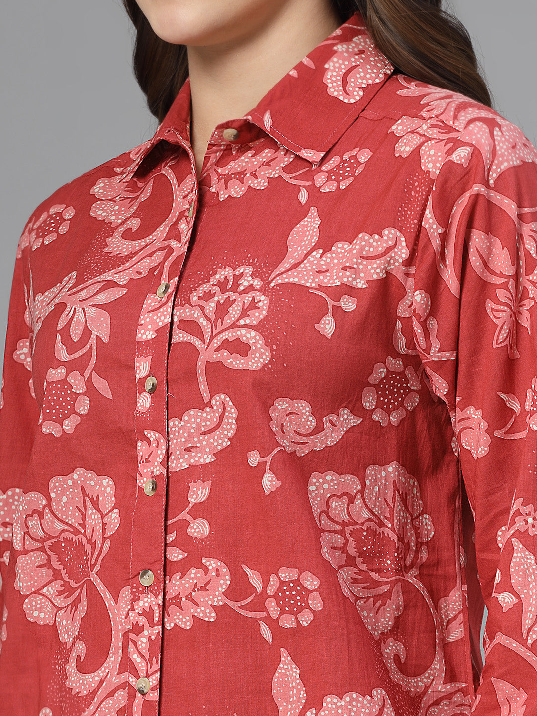 Spread Collar Shirt