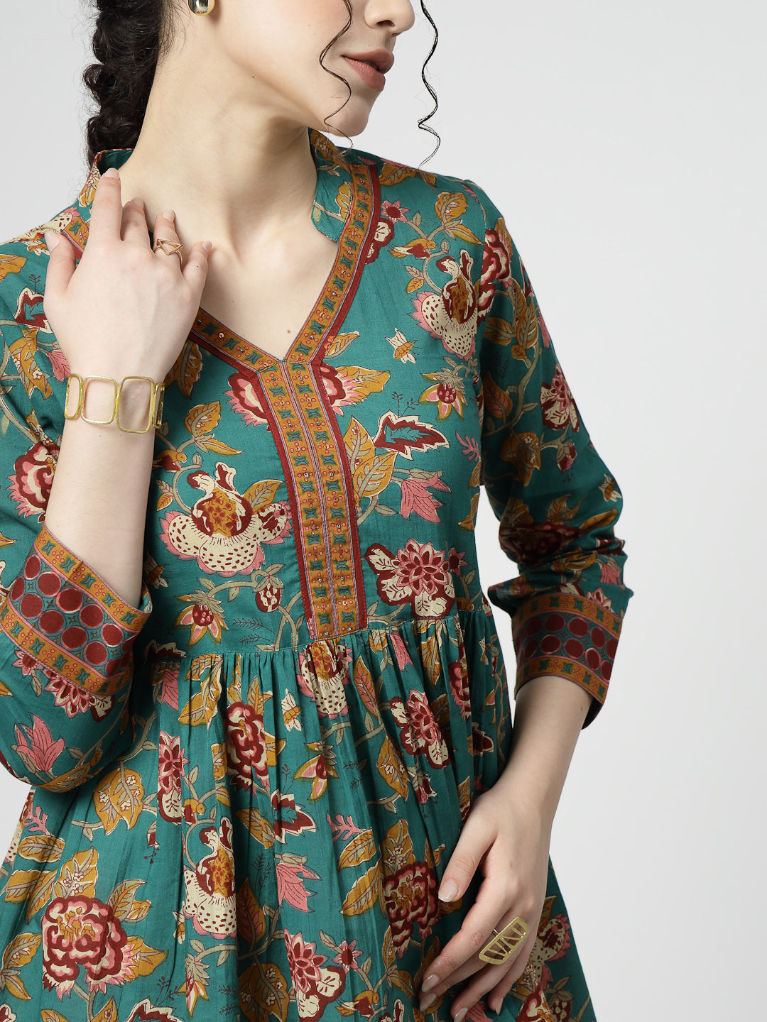 Floral V neck gathers top