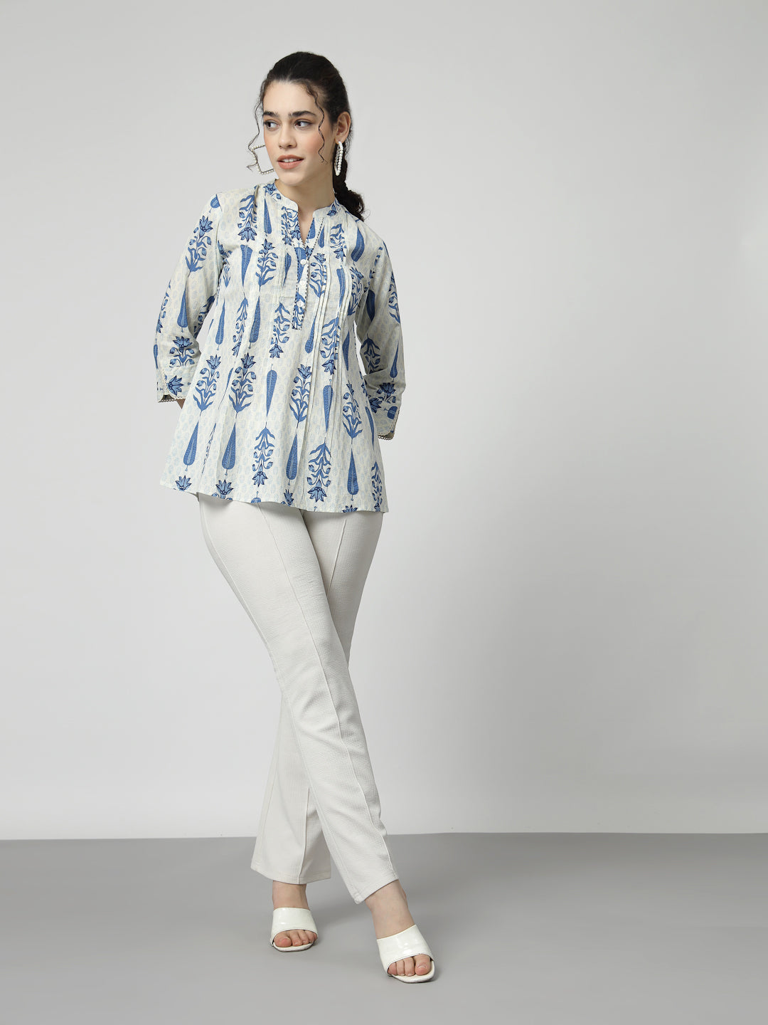 Cotton pintucks Top