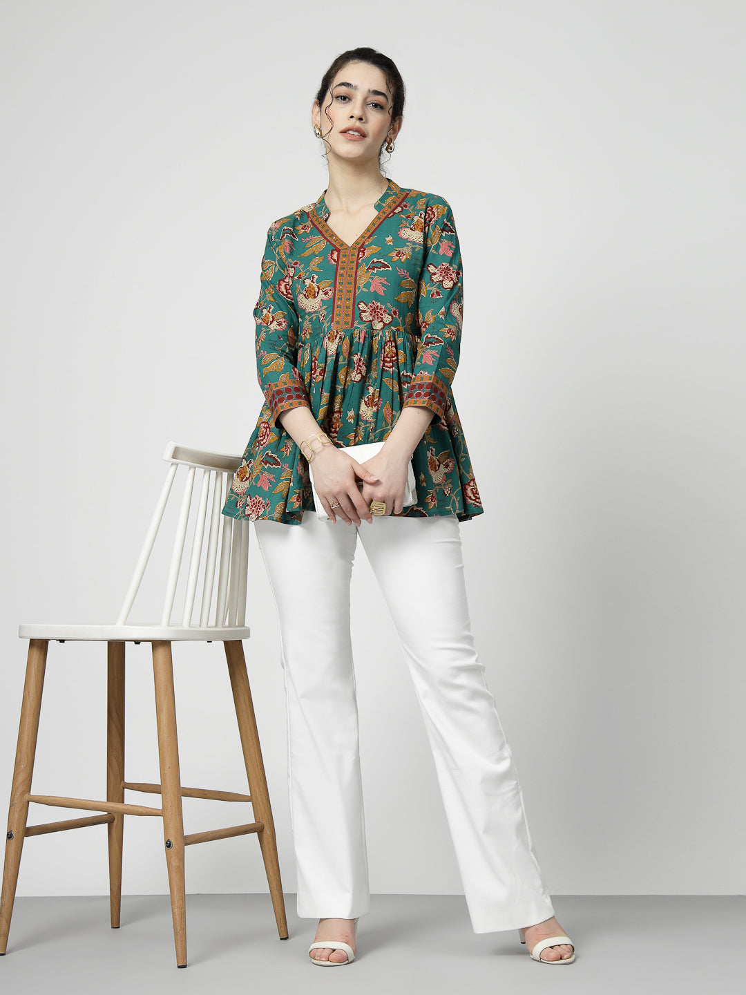 Floral V neck gathers top